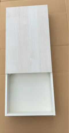 トイレ埋め込み収納棚