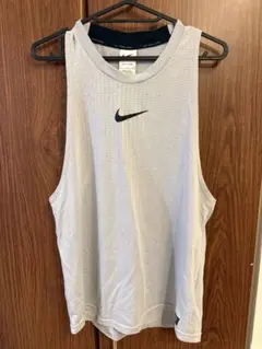 NIKE PRO タンクトップ（Sサイズ）