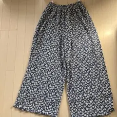 ワイドギャザーパンツ　レイカズン