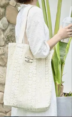 ☆値段下げました900円レース柄トートバッグ 内ポケット付き　縦40横35