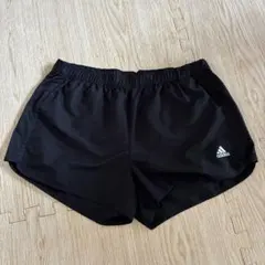 レディス　adidas 黒 ランニングショートパンツ　Lサイズ