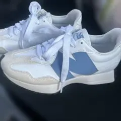 ニューバランス　327 ホワイト/ブルー スニーカー お値下げ中