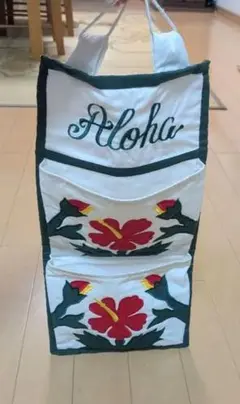 HAWAIIハイビスカス刺繍ウォールポケット