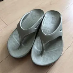 ウーフォスメガ oofos サンダル 厚底 w8 25cm eu39 - メルカリ