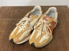 New Balance 327 スニーカー ベージュ/イエロー/オレンジ 27