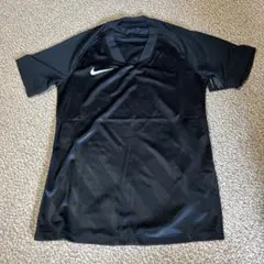 サッカーウェア　ナイキ