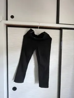 ブラック スキニーパンツ Sサイズイアリズム