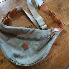 クレドラン　キルティングショルダーバッグ