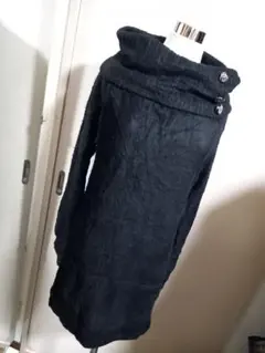 オフショルダー ブラック ニットワンピース