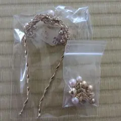 ピンク系パールのピアスとヘアクリップセット