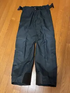 スキーパンツ ウェア