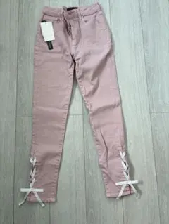 rienda リボン付きピンクスキニーパンツ