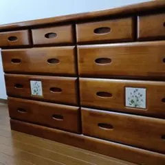 木製チェスト 花柄タイル装飾付き 4杯引き出し - メルカリ