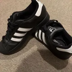 adidas SUPERSTAR ブラック スニーカー