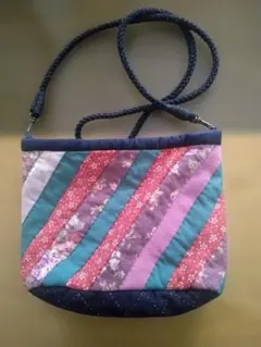 ストライプキルティングポシェット