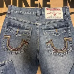 Item thumbnail for item 027d9a48-5f42-4317-bf73-f3e275f9fda7