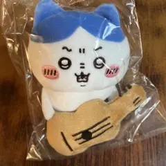 ちいかわ デスクトップから見守るひっかけぬいぐるみ ハチワレ