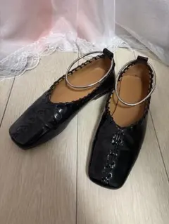 ブラック スクエアトゥ フラットシューズ　23.5