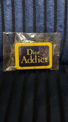 つ*な様 Dior　Addict 缶バッチ　新品