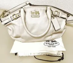 COACH ホワイトレザーショルダーバッグ 2way　保管袋付