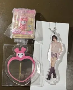 TWICE ランダムミニアクスタチャーム アクリルステッカー モモ