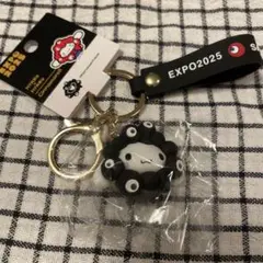 【午前中のみ】シナモロール　万博　黒ミャクミャクなりきり立体マスコット推しカラ
