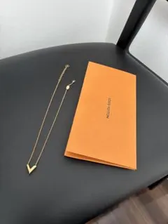 路易威登 項鍊 Essential V