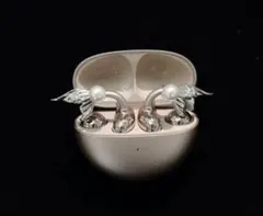 Item thumbnail for item 37360234-9180-45ab-880f-1f8455d12f71