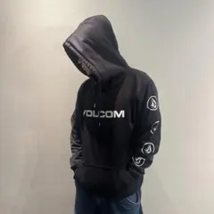 VOLCOM プルオーバーパーカー ブラック