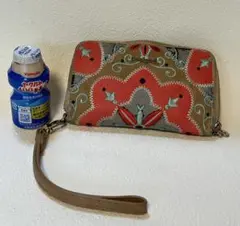 Desigual刺繍デザイン 長財布のサムネイル