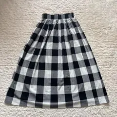 ♡しまむら♡大柄チェック　サラッとロングスカート　Ｍのサムネイル