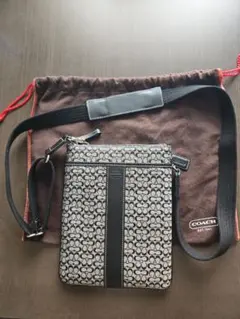 COACH ショルダーバッグ ロゴパターン
