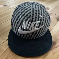 NIKE 柄キャップ スナップバック