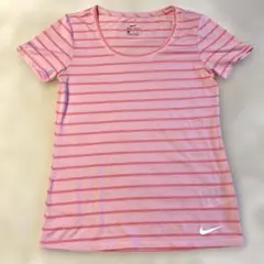 ナイキ　Tシャツ