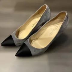 CHANEL スエード パンプス グレー ブラック　37のサムネイル
