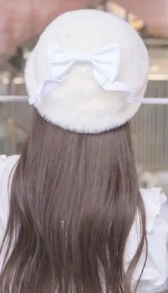 新品 眞白ありす リボン付き ベレー帽 白 ファー ふわふわ素材 パール付き ワ