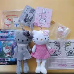 ハローキティ　グッズ6個組　ぬいぐるみ黒、白、2個、アクリルスタンド他　サンリオ