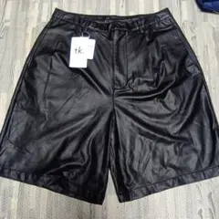 合皮ショート丈パンツ　メンズL 　黒 女性にも！