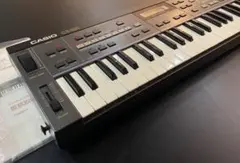 CASIO CZ-101 61鍵シンセサイザーのサムネイル