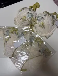 Item thumbnail for item b67803ed-8a91-4cfd-aaad-140ef3c91131