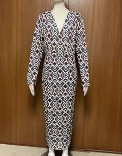 幾何学模様 Vネック 長袖 ワンピース　新品