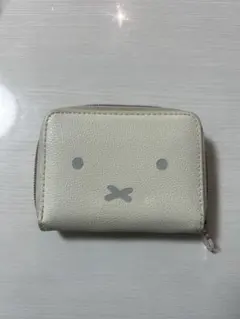 miffy カードが見やすい じゃばら式ミニ財布 BOOK WHITEのサムネイル