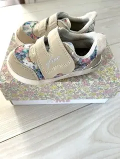 新品 IFME イフミー CALIN 花柄×ベージュ 13.5センチ