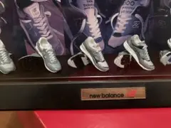 new balance スニーカー フィギュア　非売品