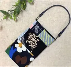 【トマト大好き様】ミナペルホネン　パッチワーク　スマホポーチ　ハンドメイド