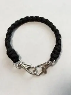 パラコード　スマホストラップ　シンプル　ブラック　ハンドストラップ