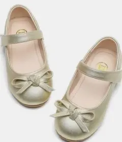 ゴールド リボン付き フォーマルシューズ