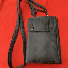 黒いナイロン折りたたみバッグ