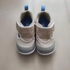 Item thumbnail for item 3ec49b4f-98ae-4ee5-9258-1ad8647b5d2b