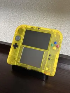2DS 本体 イエロー ピカチュウモデル